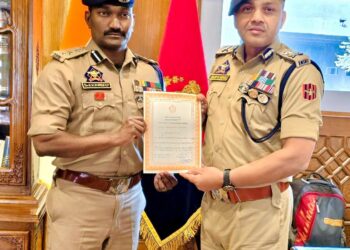 IGP felicitates Srinagar Police for busting inter-state narcotics network