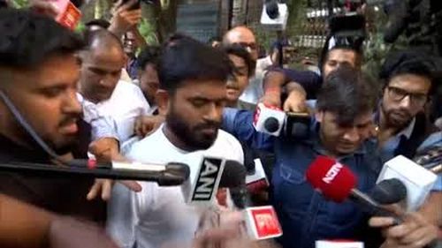 Abhijeet Dipke, Neha Bora detained on way to ‘Lehra Do Tiranga’ protest
