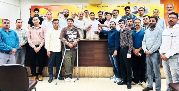 Sat Sharma assures agriculture assistants of support on service demands