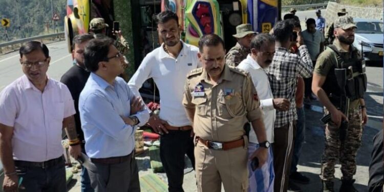 33 tourists injured as bus overturns on NH-44 in Ramban
