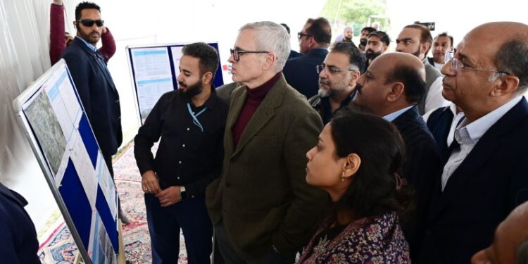 CM inaugurates projects, lays foundation stones worth ₹58.26 crore in Ganderbal