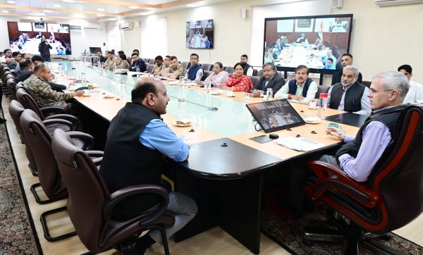 CM reviews arrangements for Darbar Move