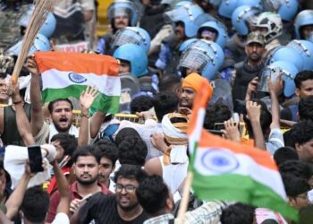 With Jantar Mantar out of reach, Delhi streets become scattered stages for CJP protest