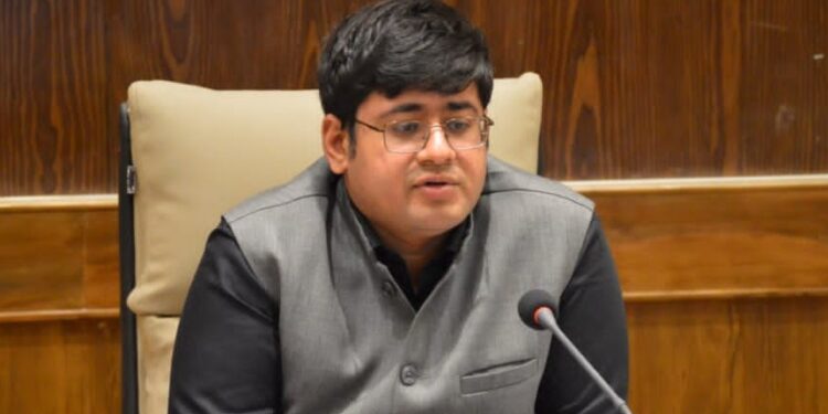 DC Budgam reviews 3,518 development works, seeks faster execution