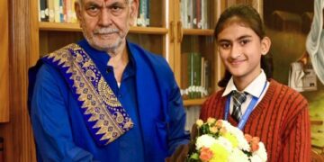 LG Manoj Sinha interacts with GD Goenka Baramulla students at Lok Bhavan