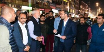 SSCL chief orders repairs, improved lighting at Lal Chowk facilities