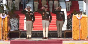 J&K Police pays tribute to martyrs across Kashmir on Police Commemoration Day