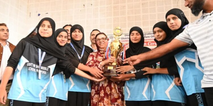 Sakeena Itoo felicitates girl achievers, inaugurates U-17 netball tournament