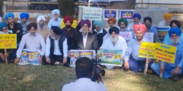Sikh groups protest in Srinagar, seek restoration of Punjabi language