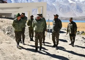 Army GOC visits forward areas in Ladakh, reviews troops’ operational preparedness