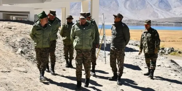Army GOC visits forward areas in Ladakh, reviews troops’ operational preparedness