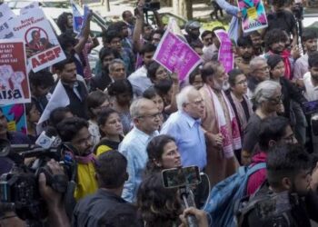 AISA activists return to Jantar Mantar; around 150 protesters detained